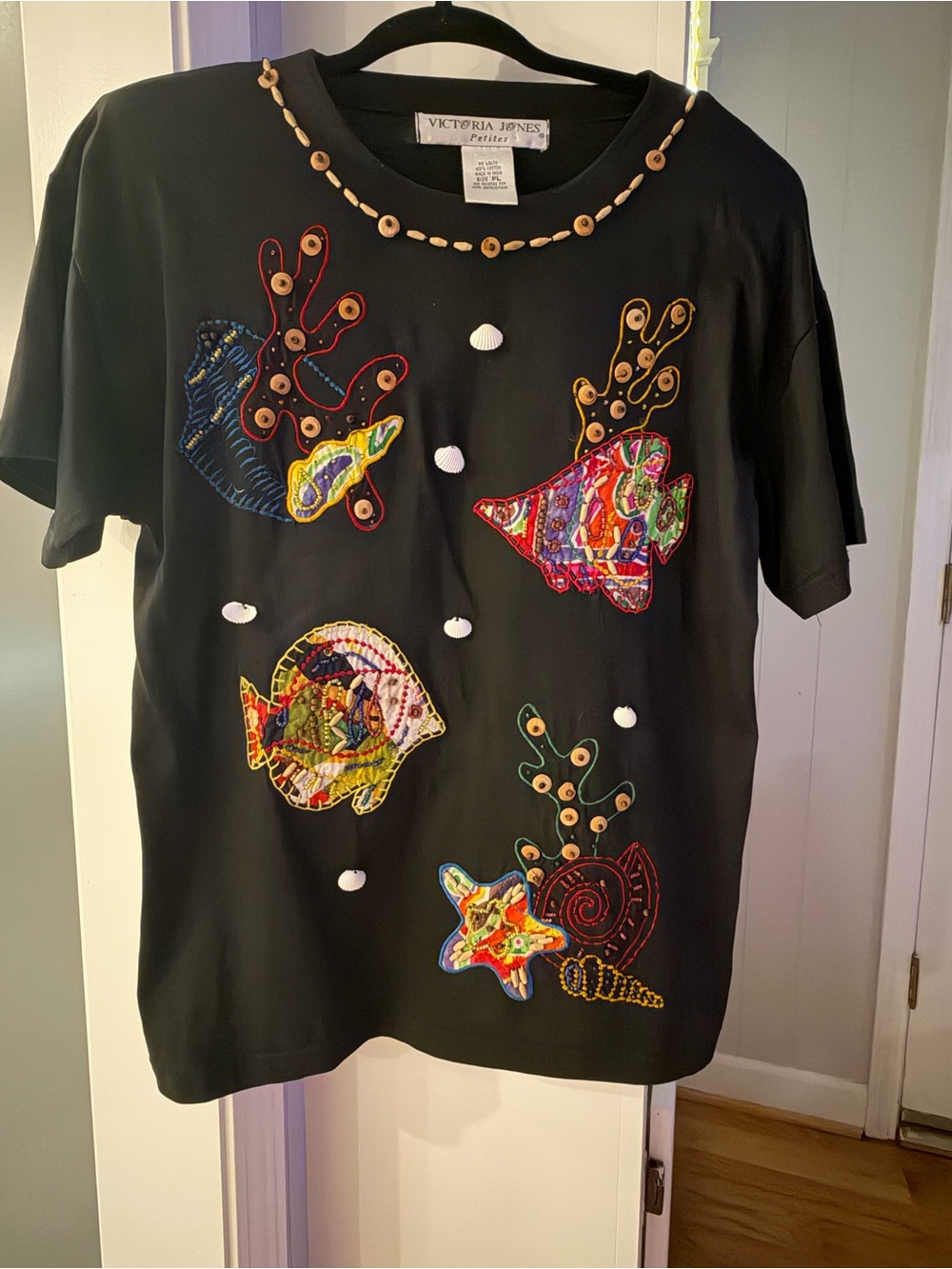 Victoria Jones Woman VINTAGE 90s Tee with Colorful Sea Life Appliqués